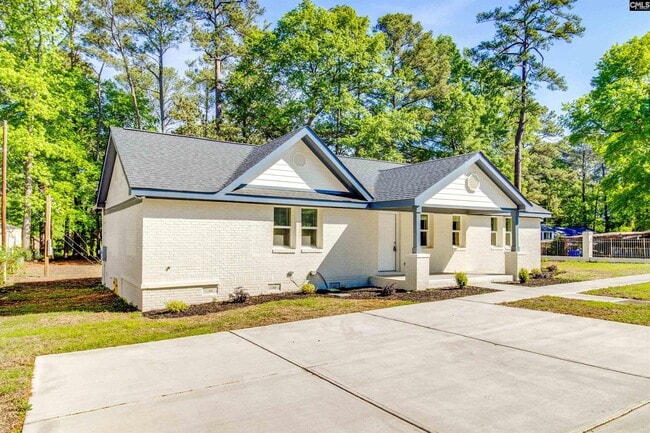 Building Photo - 2327 Willow St