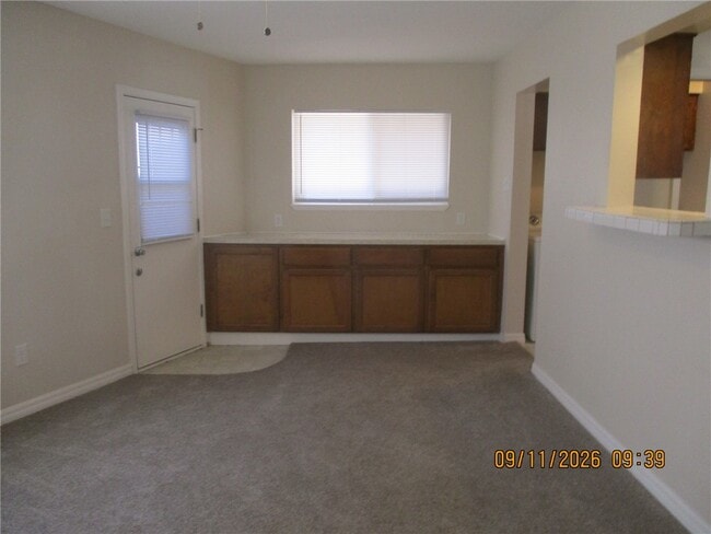Building Photo - 1772 Riverside Dr