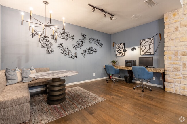 Business Center - Barcelona on Chisholm Trail