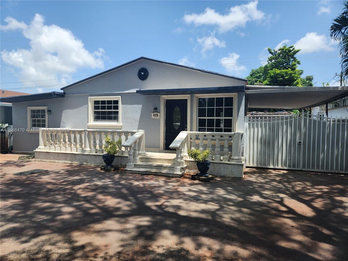 925 Codadad St Unit B, Opalocka, FL 33054 Apartment for Rent in Opa