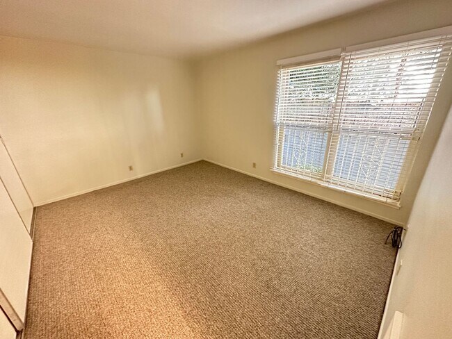 Building Photo - 1 Bed 1 Bath Condo In Moraga