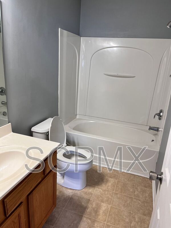 Foto del edificio - 3437 Broadwick St