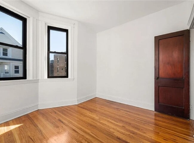 Photo - 69 Quint Ave Apartment