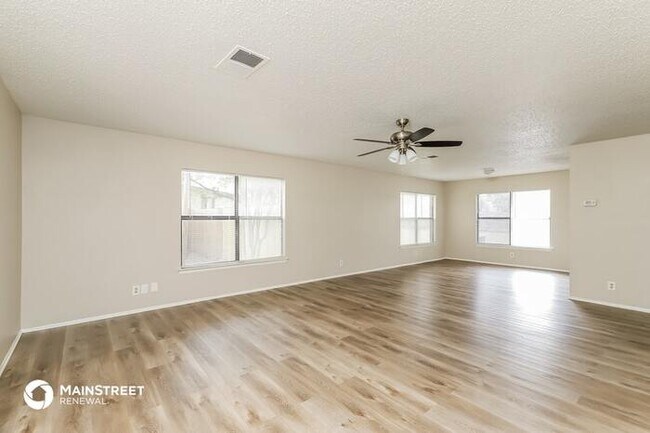 Building Photo - 7330 Shadow Trl, San Antonio, TX 78244