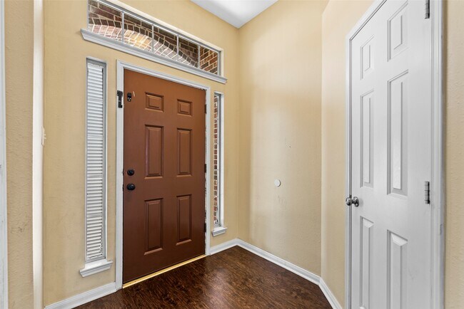 Foto del edificio - 511 Plantain Ln