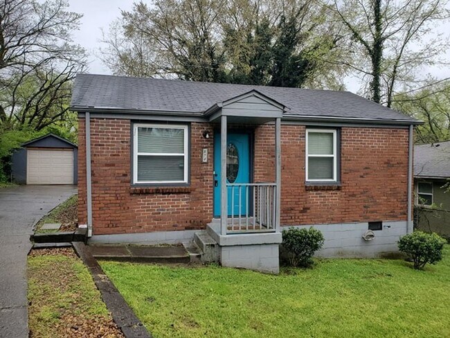 Foto del edificio - Prime East Nashville Living!