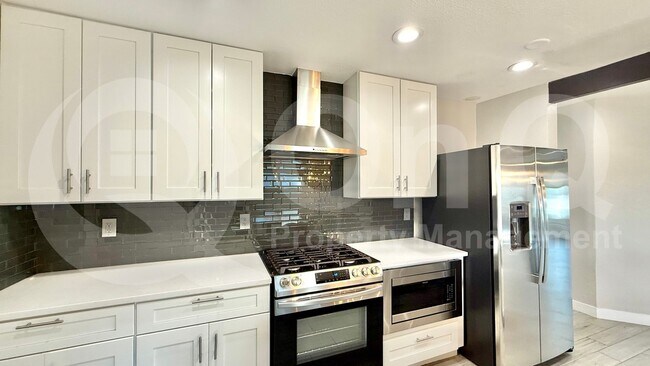 Foto del edificio - 8202 E Fairmount Ave