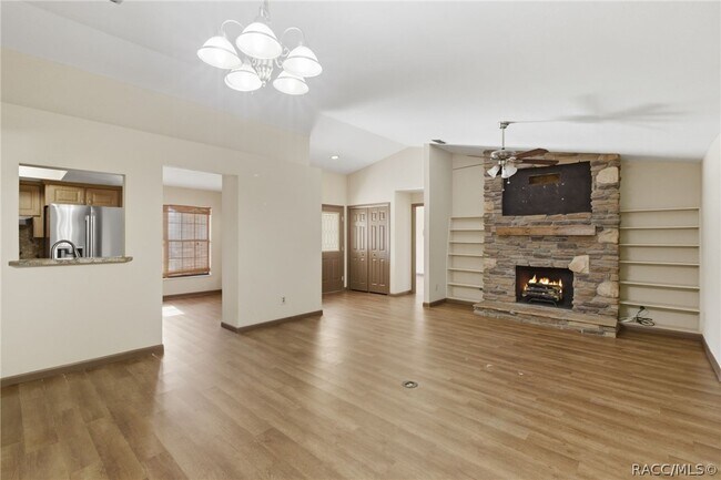 Building Photo - 3632 N Honeylocust Dr