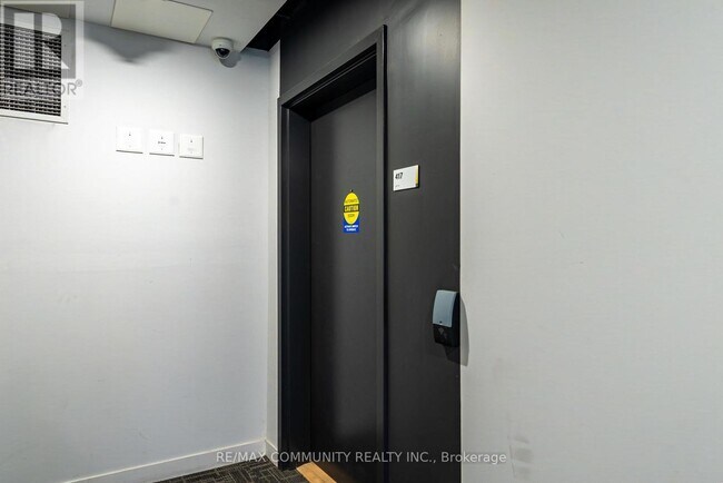 Photo du bâtiment - 1800 Simcoe St N