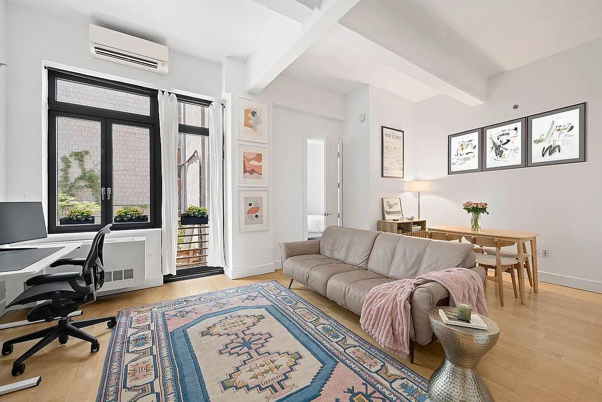 Foto del edificio - 242 S 1st St