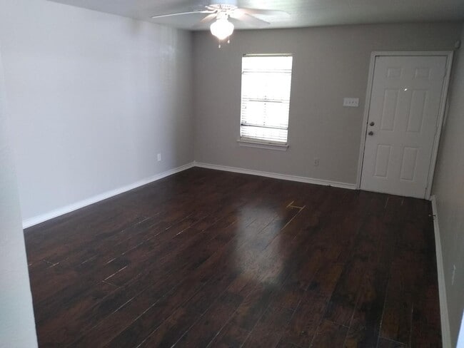 Building Photo - 11403 Mosscrest Dr