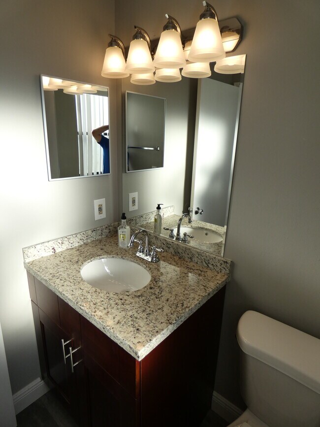 Foto del edificio - 8911 NW 28th Dr