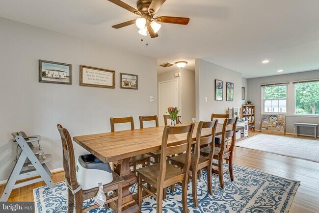 Foto del edificio - 8307 Carrleigh Pkwy