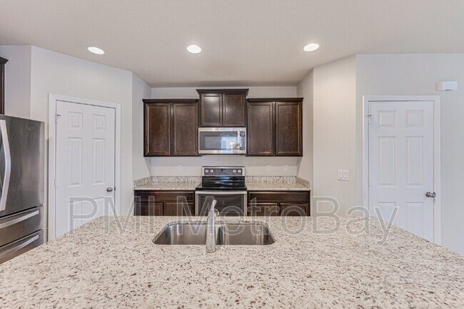 Building Photo - 4804 Chatterton Way