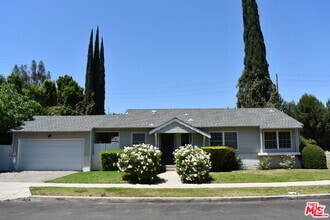 Building Photo - 19229 Aetna St