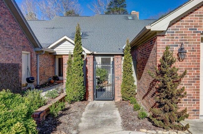 Building Photo - # Serene Living Near Travelers Rest