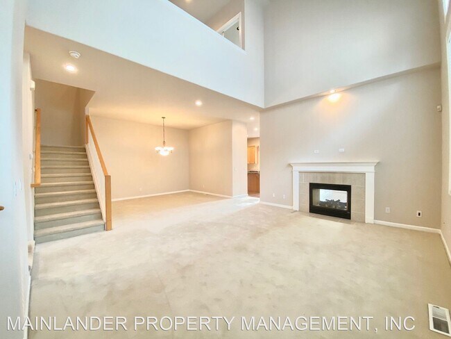 Building Photo - 3 br, 2.5 bath House - 4908 MULHOLLAND DR