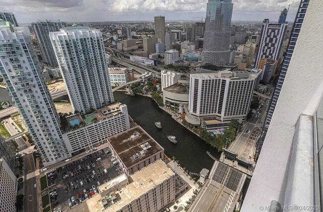 Foto del edificio - 485 Brickell Ave