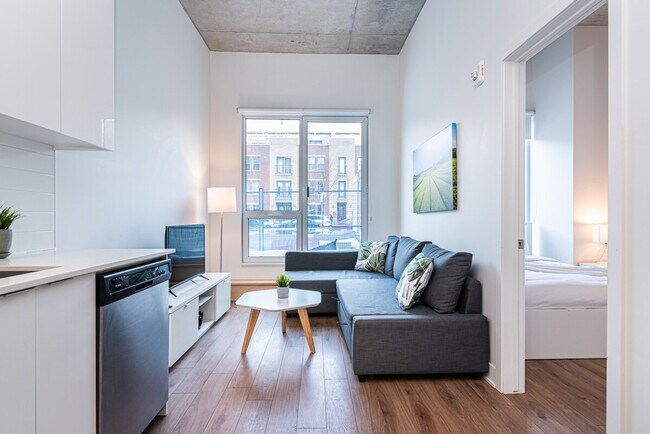 Building Photo - 1640 Rue Berri