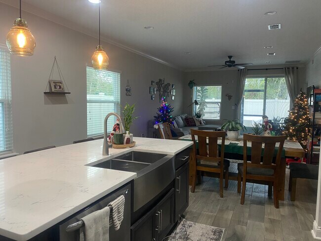 Foto del edificio - 3809 Coastal Cove Cir