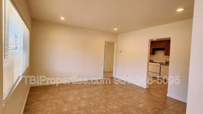 Building Photo - 6051 Vista De Oro