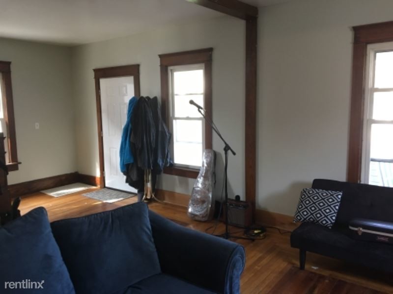Foto del edificio - 3 br, 1 bath House - 803 S Water St