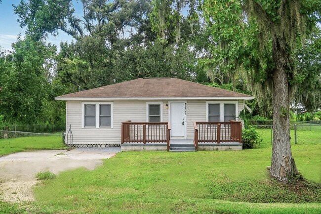 1/2 OFF 3 Bedroom, 1 Bathroom Home for Ren... - 1/2 OFF 3 Bedroom, 1 Bathroom Home for Ren...