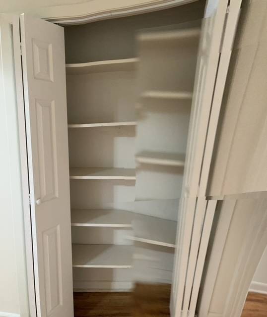 Building Photo - 2558 Hone Ave