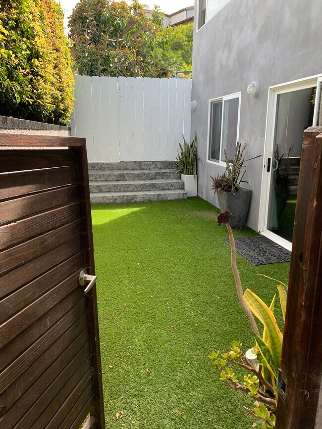 Private entrance and patio area - 3309 Fenelon St