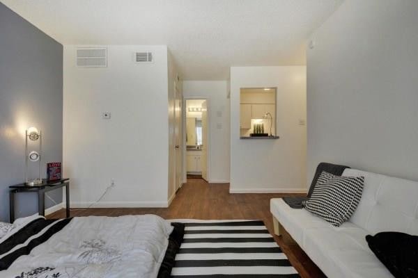 Building Photo - 2510 Elmont Dr