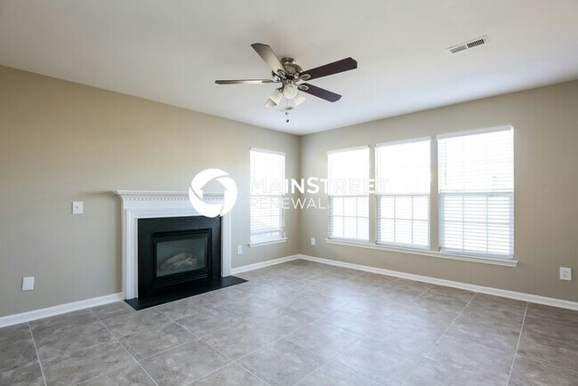Foto del edificio - 4 Bedroom Pet-Friendly Home in Winston-Sal...