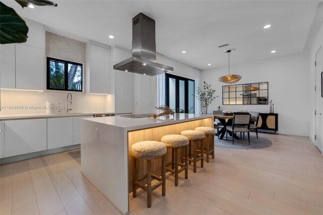 Building Photo - 2618 Trapp Ave