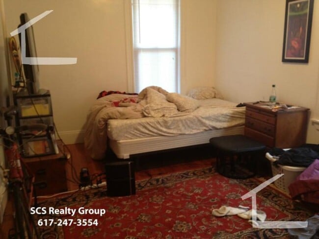 Building Photo - Modern 3BR Apartment for Rent – Pet Friendly, Laundry in Building