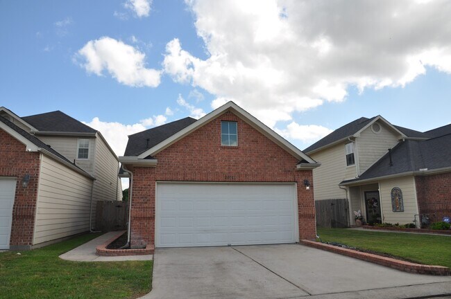 Foto del edificio - 20913 Sunrise Pine View Ln