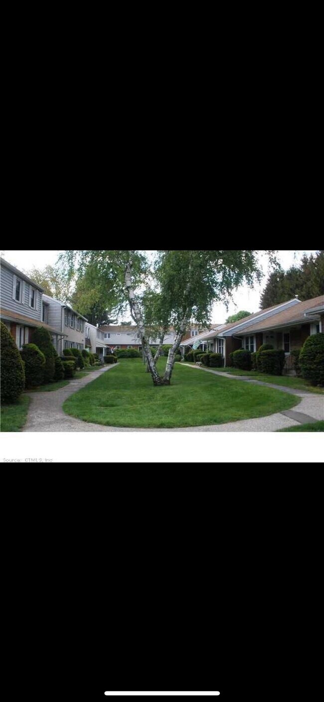 5 Jackson Dr Unit Jackson, Milford, CT 06460 Condo for Rent in