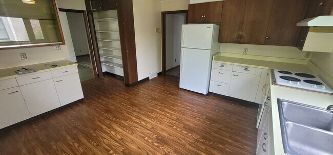 Foto del edificio - Duluth, MN - 6 bed - 3 bath - Single Famil...