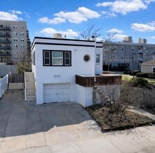 Building Photo - 840 E Broadway