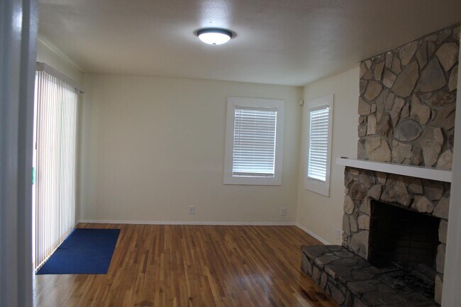 Foto del edificio - 1996 N 11th Ave