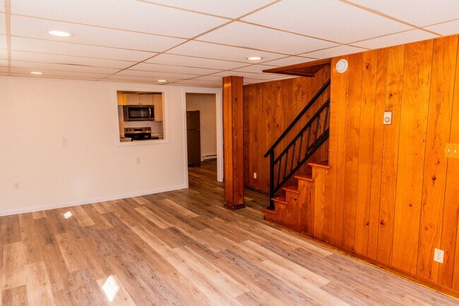 Foto del edificio - 700 Grove Ave