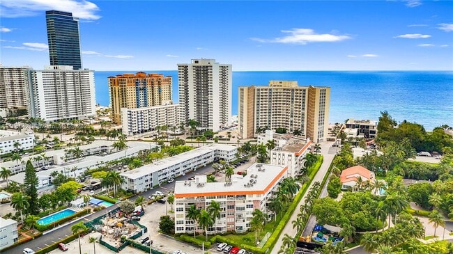 Building Photo - 3181 S Ocean Dr