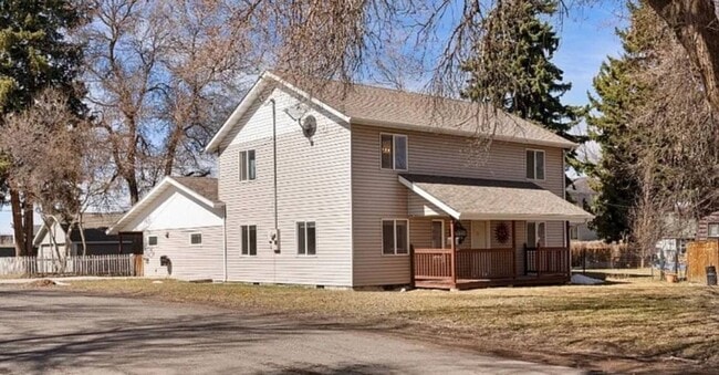 Building Photo - 803 N Grand Ave