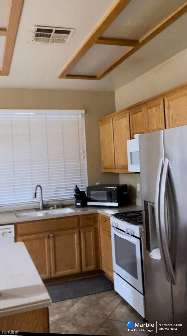 Building Photo - 4 br, 3 bath House - 9364 Ohara Ave