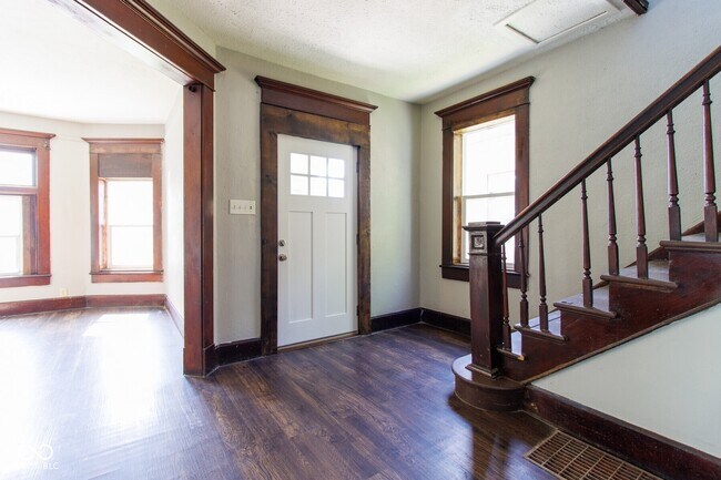 Building Photo - 1210 N Olney St