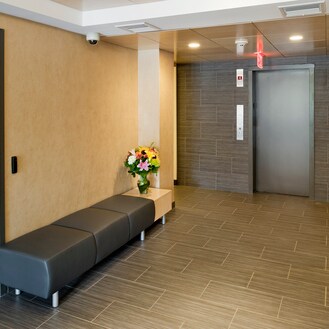 Foto del edificio - 6 Camelot Ct
