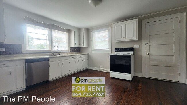 Foto del edificio - 2 br, 1 bath House - 14 McBeth St