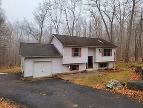 Building Photo - 3676 Bristol Cir E
