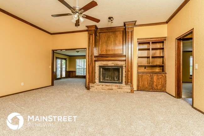 Building Photo - 708 Cactus Ct