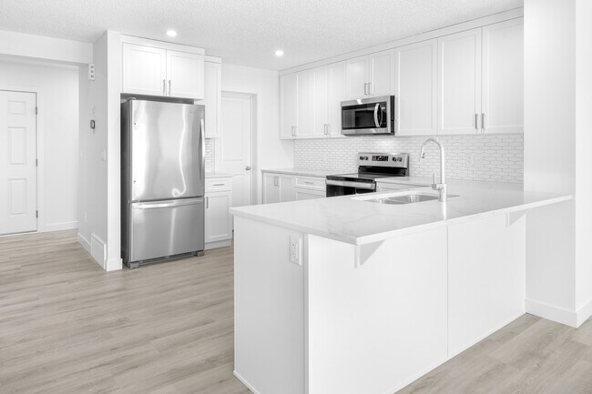 Building Photo - 1447 Cherniak Way SW