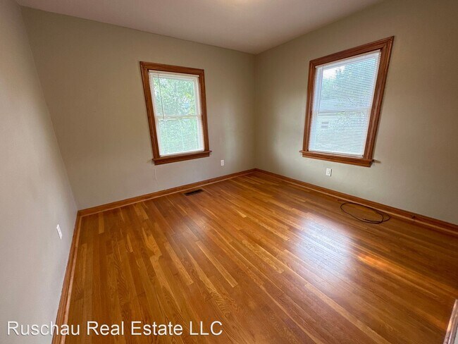 Building Photo - 2 br, 1 bath House - 1625 Fauver Ave