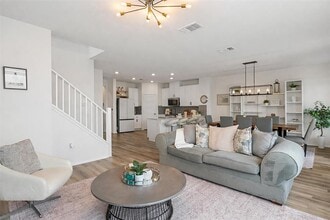 Building Photo - 7701 Sika Rose Ln